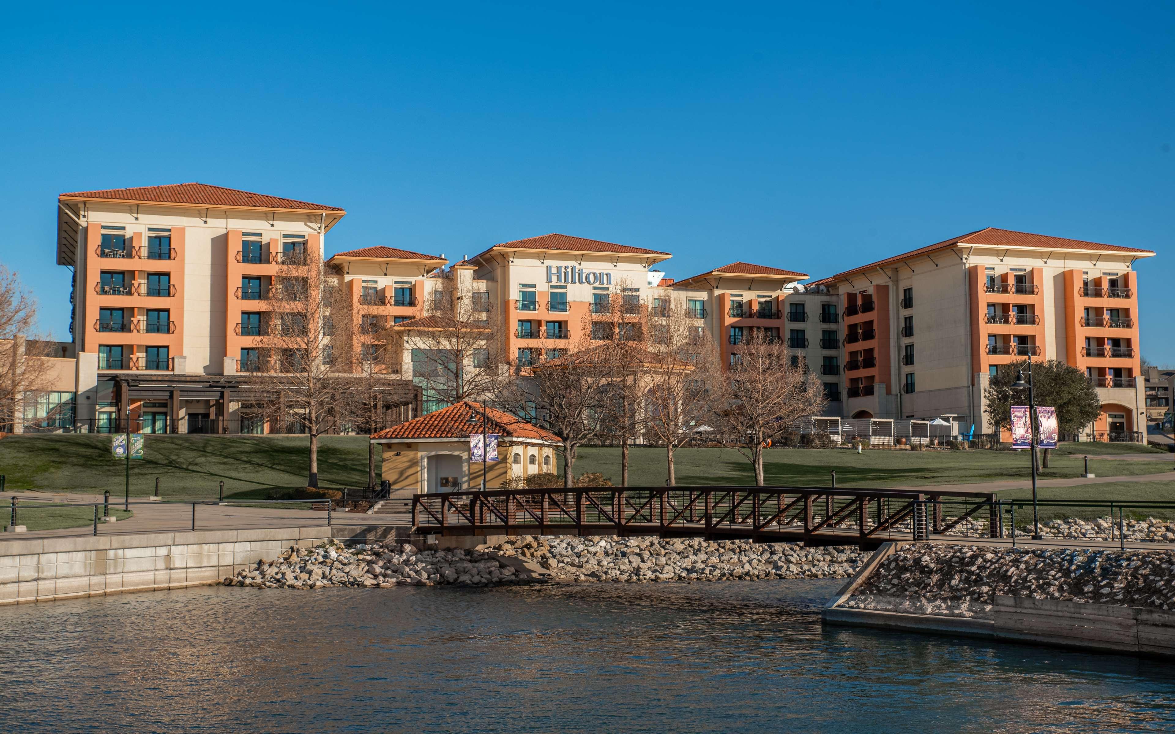 Hilton Dallas/Rockwall Lakefront Hotel Exterior foto