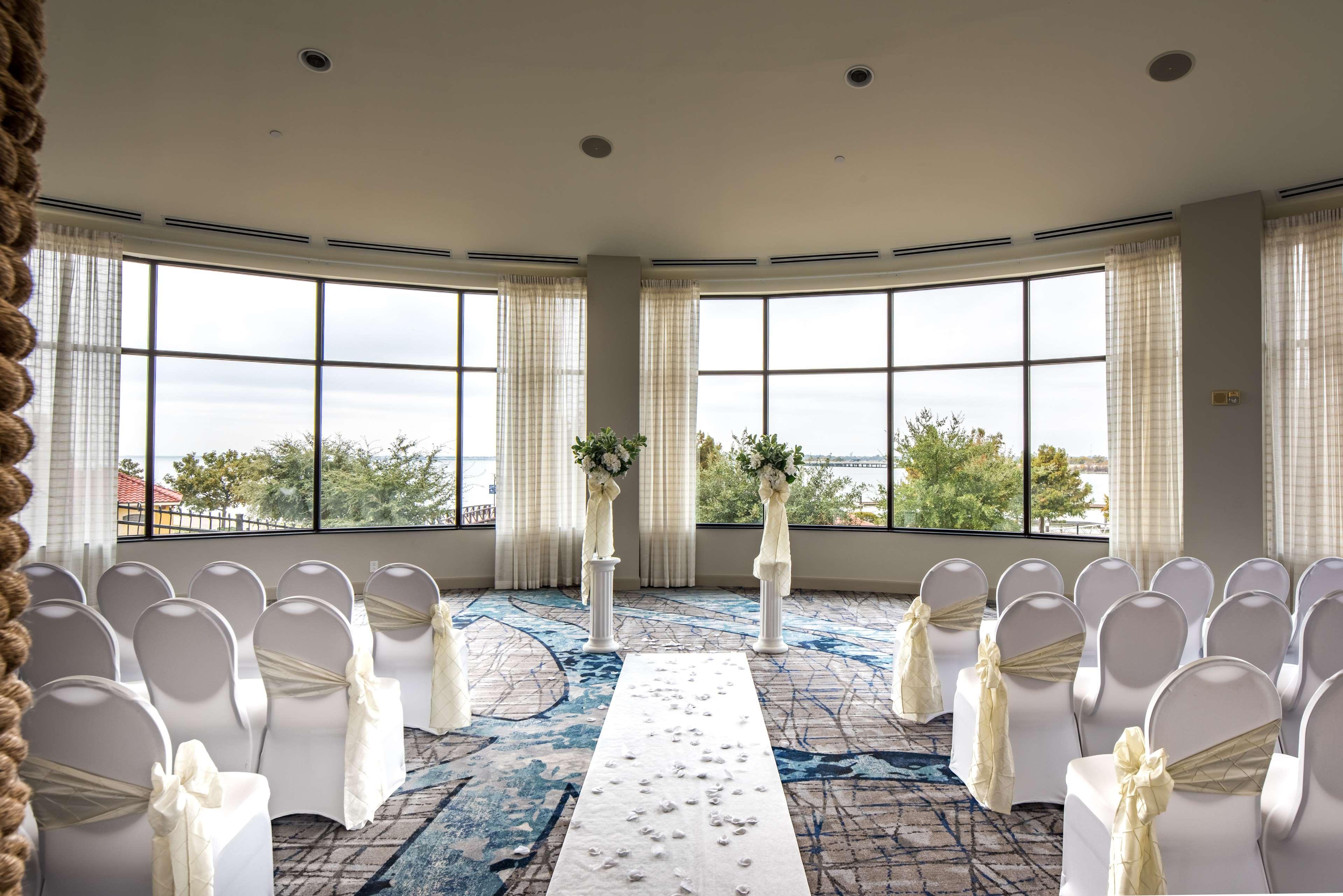 Hilton Dallas/Rockwall Lakefront Hotel Exterior foto